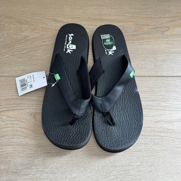 Sanuk Women's Yoga Mat Black Leather Upper Flip Flop Sandals Size 11 New - Picture 1 of 6